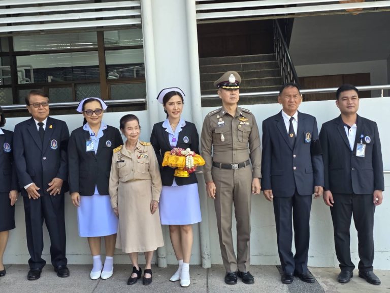 พ.ต.อ.สมยศ ศรีพระคุณ ผกก.สภ.กระนวน ร่วมตอนรับ ศาสตราจารย์เกียรติคุณ นายแพทย์ เกษม วัฒนชัย องคมนตรี ณ โรงพยาบาลสมเด็จพระยุพราชกระนวน